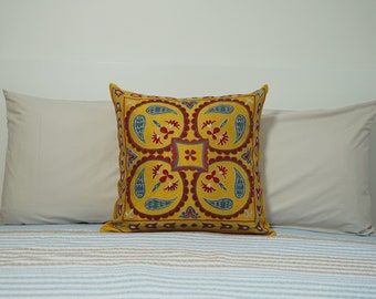 Silk handmade suzani pillowcase for sofa, 20x20 pillowcase, Needlepoint pillowcase with zipper, Boho throw pillow, Ethnic sofa cushion cover