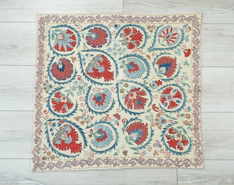 Silk Embroidery Suzani Table Cloth, Linen Coverlet, Batik Quilt, Woven Throw Runner, Quilted Table Runner, Art Deco Cloth, Vintage Tapestry