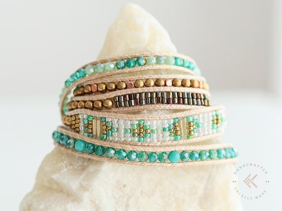 ADRAMATA 8 PCS Braccialetti Perline per Donna Ragazze Cattolica Tratto Bracciali Croce Cristallo Braccialetto Crocifisso Medaglia Miracolosa Yoga Rosario Perline Braccialetti Set Bohemien Bracciali