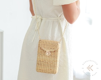 Woven Straw Phone Bag with 3 Convertible Straps, Handwoven Mini Crossbody Purse, Boho Cell Phone Bag, Summer Beach Bag, Gift for Her