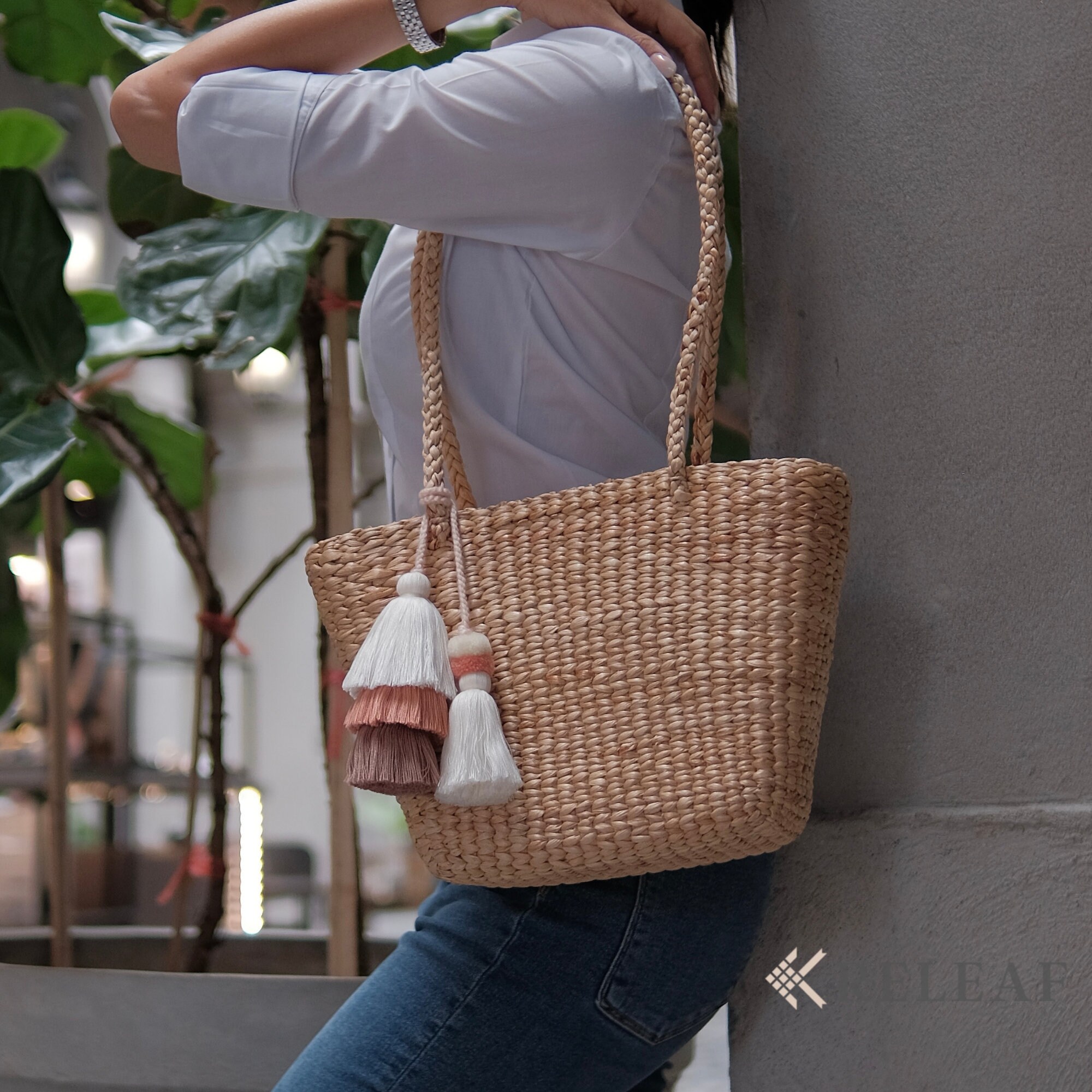 French Baskets★Tassel Straw タッセル付き かごトートバッグ Amazon.com: French basket, small straw bag, Bridal Party