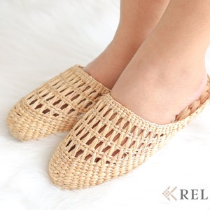 Bruidsmeisje Slippers • Leuke Indoor Dames Slippers • Huis Slippers • Stro Bruid Slippers • Spa Slippers Vrouwen • Oma Cadeau voor Haar