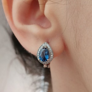 Sapphire Drop Silver Earrings , September Birthstone Earrings , Sapphire Blue Bridal Earrings, Blue Wedding Cubic Zİrconia Earrings