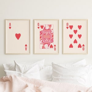 Set di 3 stampe della Regina di cuori / Download di arte digitale / Stampa di carte carine della Regina di cuori / Arte da parete retrò / Arte di carte da gioco asso alla moda