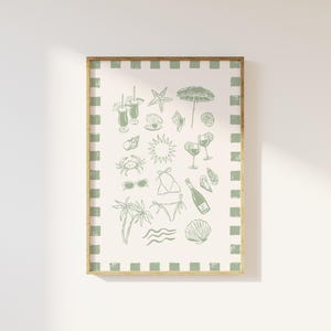 Puede incluir: Un estampado enmarcado con ilustraciones de tem&aacute;tica playera en color verde claro. La obra de arte incluye c&oacute;cteles, conchas marinas, gafas de sol, un bikini, un sol y una botella de champ&aacute;n. El marco es de color marr&oacute;n claro con un borde a cuadros verdes.