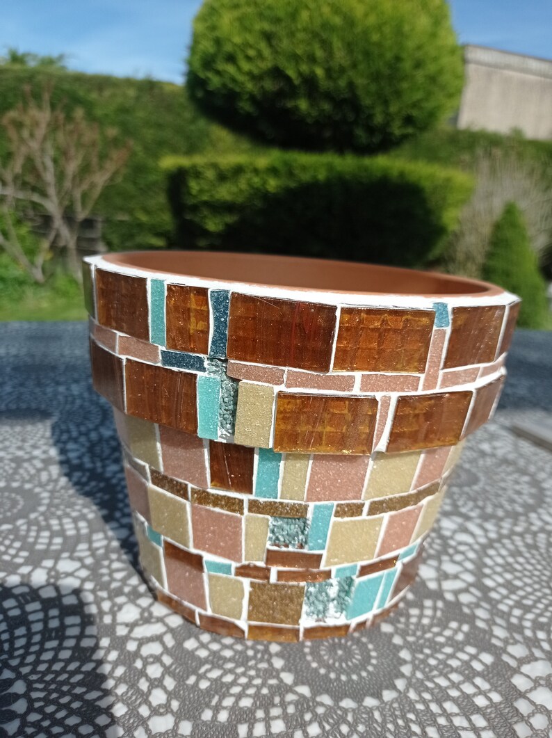 Handmade mosaic plant pot image 1