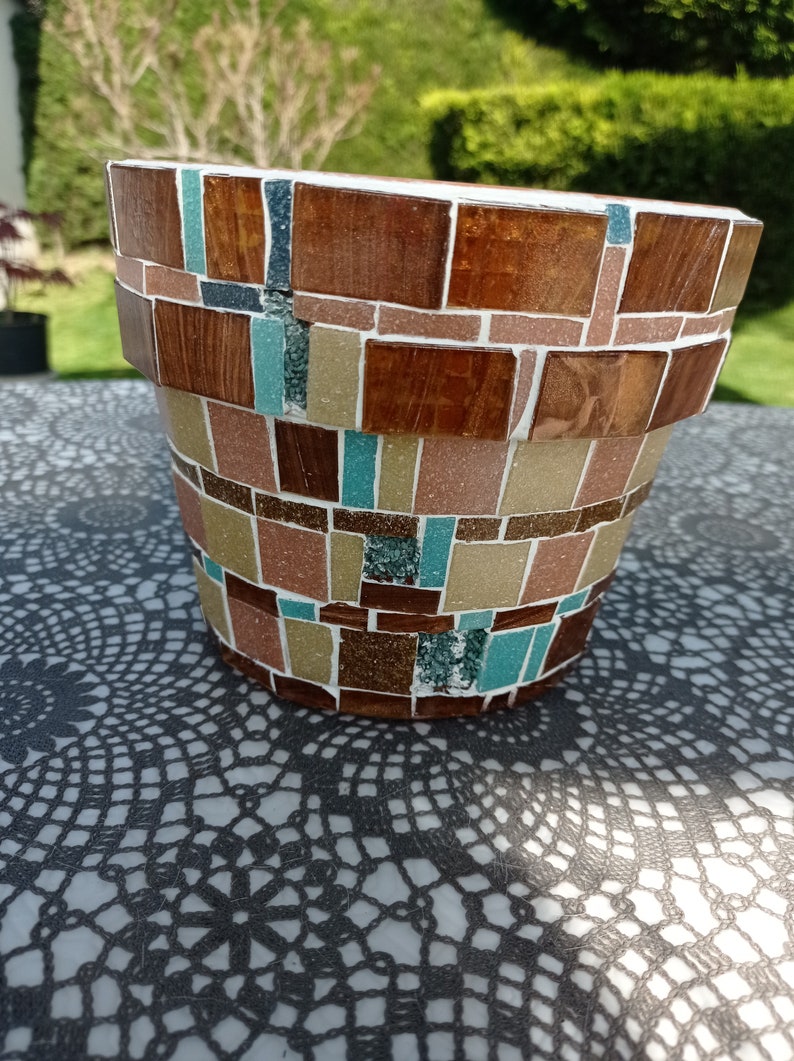 Handmade mosaic plant pot image 8