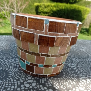 Handmade mosaic plant pot image 7