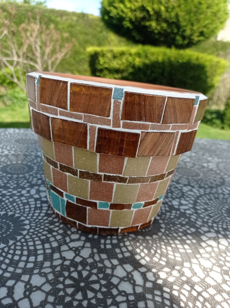 Handmade mosaic plant pot image 7