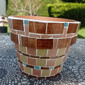 Handmade mosaic plant pot image 6