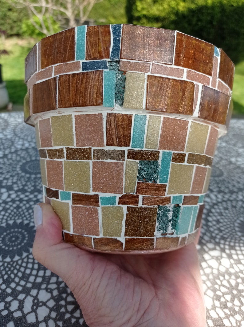 Handmade mosaic plant pot image 2