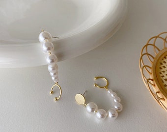 Gold Plated Single Piece Hanging Faux Pearl Earrings Beaded Pearl Minimalist Geometric Earrings for Women Stud Earring