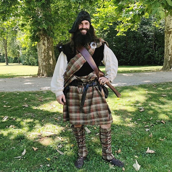 Heritage of Scotland Tartan Active Men Traditional Pleated to White Stripes Kilt 