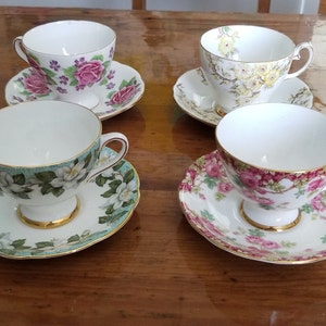 VINTAGE Tea cup and saucer GLADSTONE Set of 4