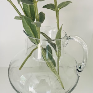 Vintage Hand Blown Art Glass “Kool Aid” fat pitcher w wide bass 7.5” tall, excellent condition