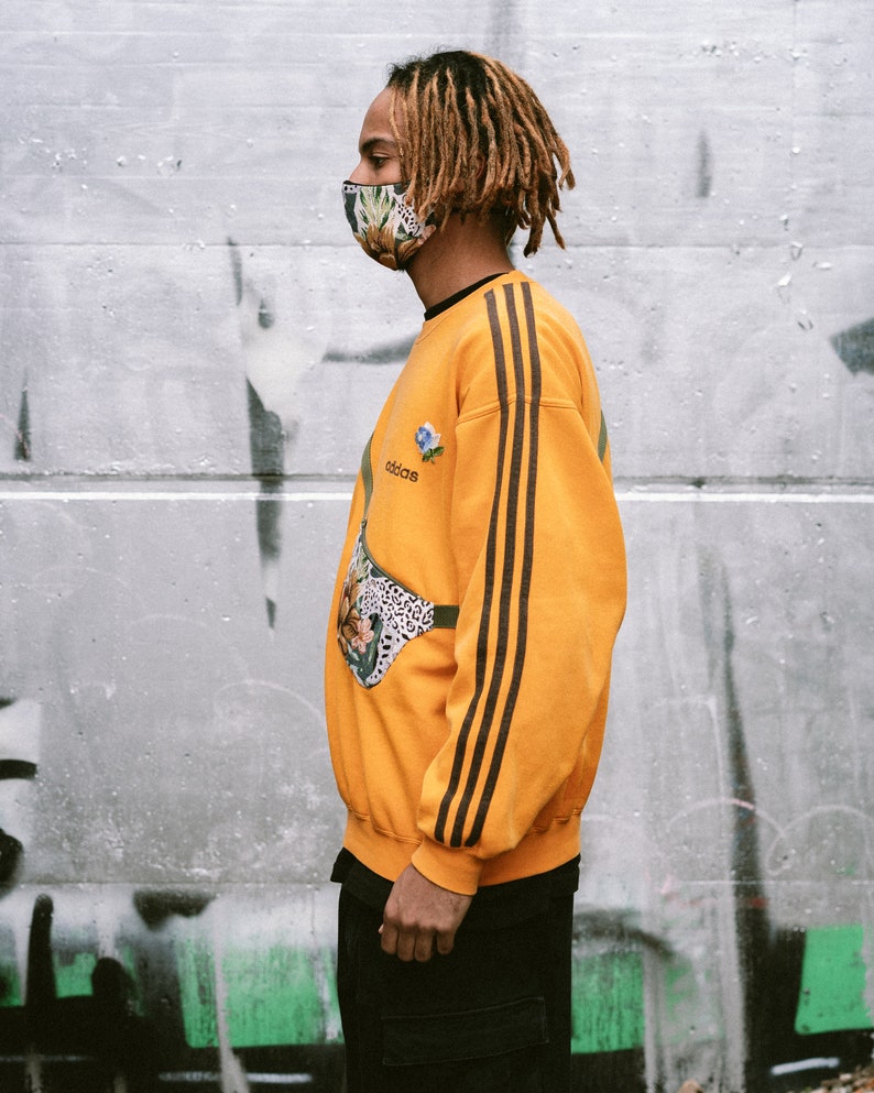 Adidas Vintage Suéter Dragón de Oro | Etsy