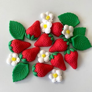 60 Fondant Strawberries & Blossom Flowers / Cake Cupcake Topper / Edible Sugar Paste Fondant / Personalised / Vegetables