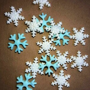 28-30 Edible Sugar Fondant Snowflakes Birthday Cake Cupcake Decorations Christmas Toppers Baby Shower Baking image 5