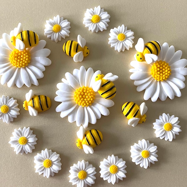 Edible Daisy Flowers Blossom, Bees, Sugar Cake Cupcake Decorations, Toppers for Birthday or Wedding