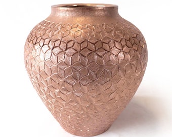 Hammered, chiseled and stippled copper vase - 27 cm. 11in. - Mexican art - Competition piece