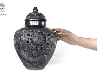 Wazon „Arena”, ręcznie wykonany z czarnej gliny, 37 cm (14,5 cala) – sztuka meksykańska
