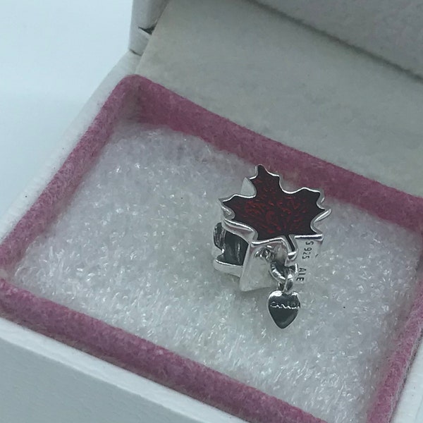 Pandora, “Canada Red Maple Leaf, Love Canada”,S925ALE, Charm,  #797207EN07, A43-9