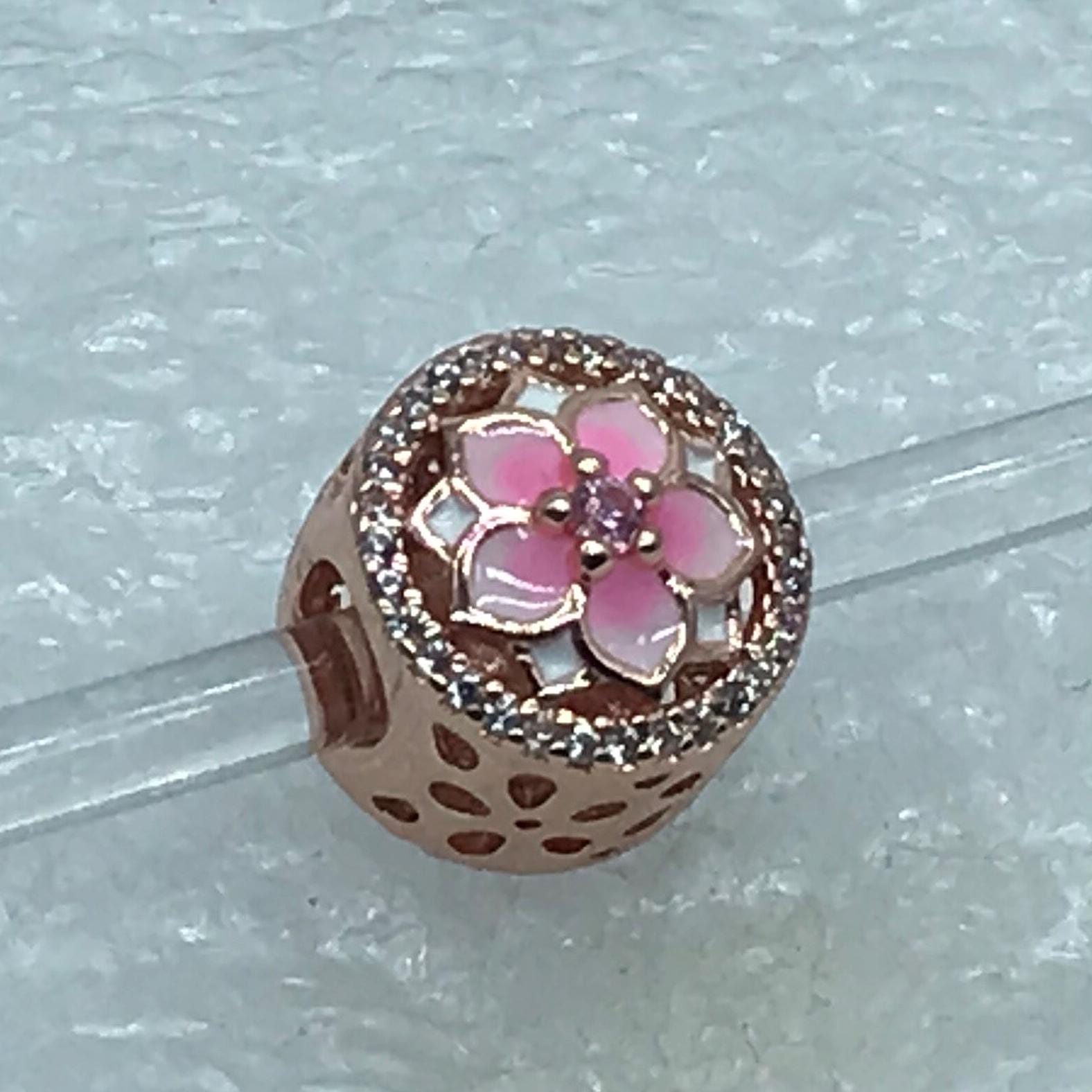 Pandora Magnolia Bloom Button Charm Rose™ Ale-r #782085CZ