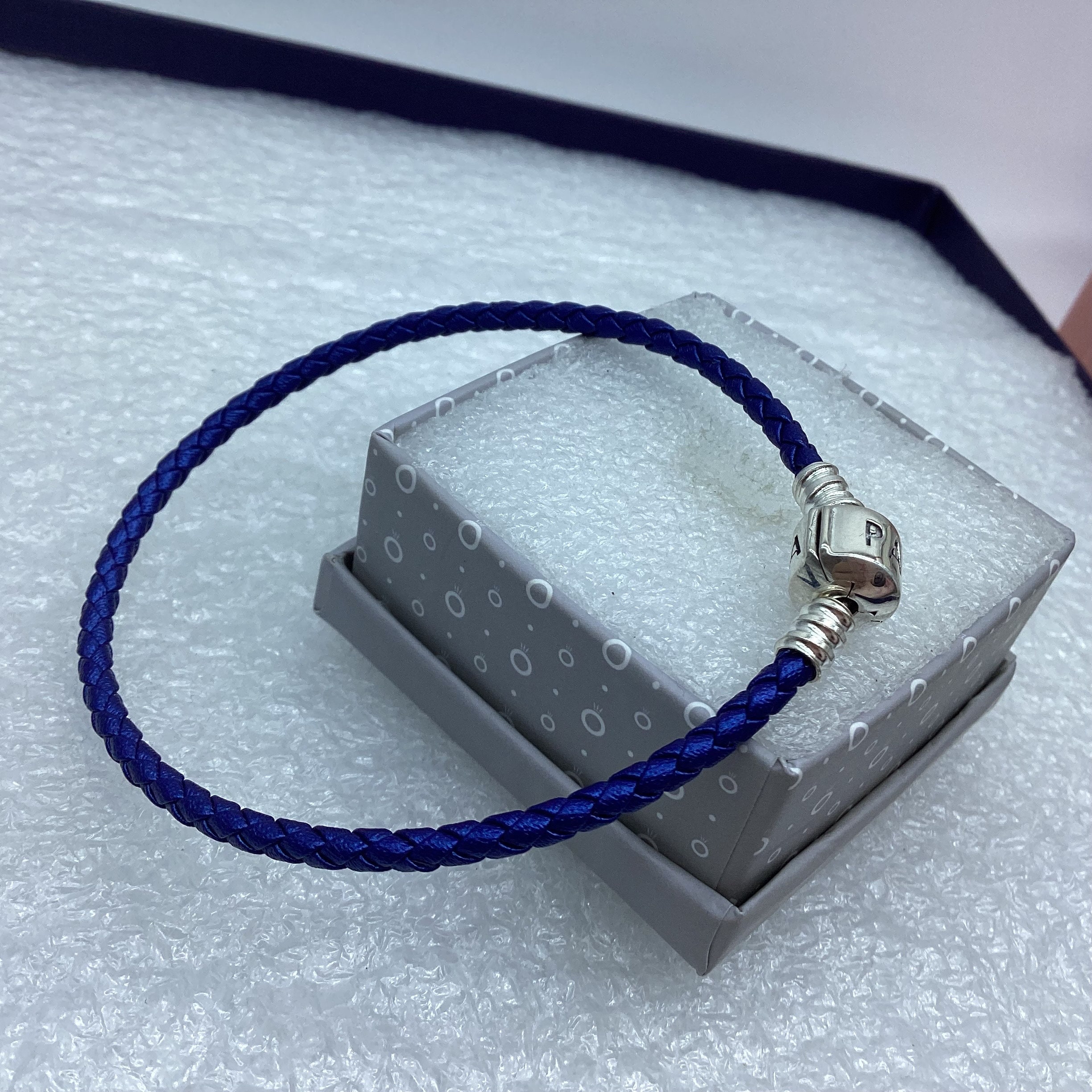 Pandora,” 20CM Single Dark Blue Braided Leather Round Clasp