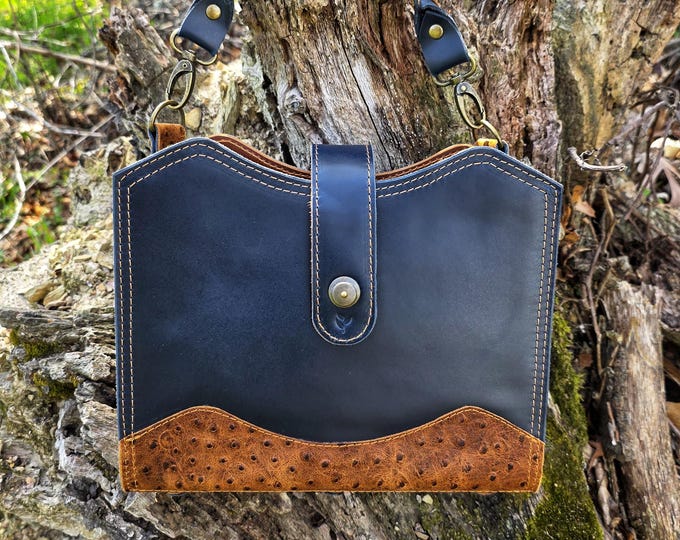 Classic leather handbag with extras