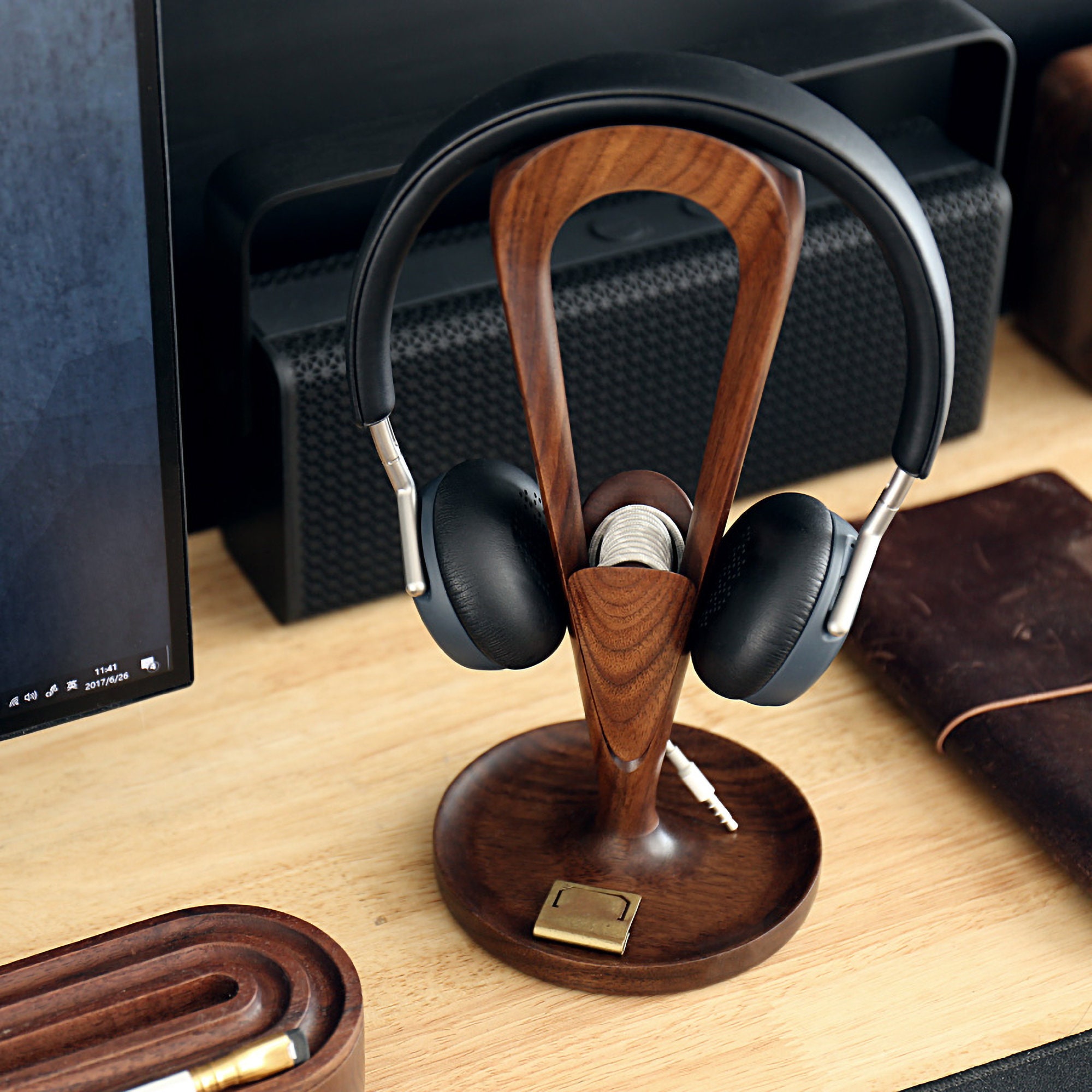 Solid Wood Headphone Stand / Black walnut solid wood Headphone holder