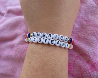 Pulseras de los 250 años de Estados Unidos.