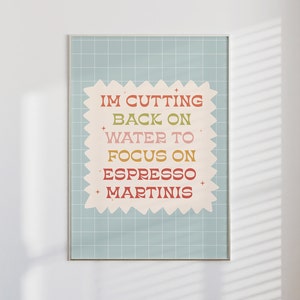 Expresso Martini Druck | Matte vertikale Poster, Preppy Dorm Poster, blaue Retro-Wandkunst, trendiger Wanddruck, Kaffeekunst, gedruckte y2k-Poster