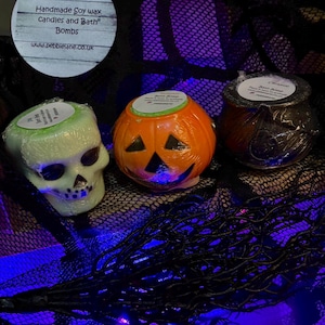 Witches cauldron or pumpkin fizzing Bath Bomb