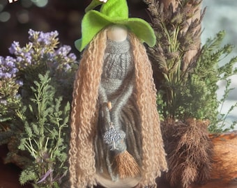Willow die Heilerin Figur, Hexenaltar mit Baumanhänger