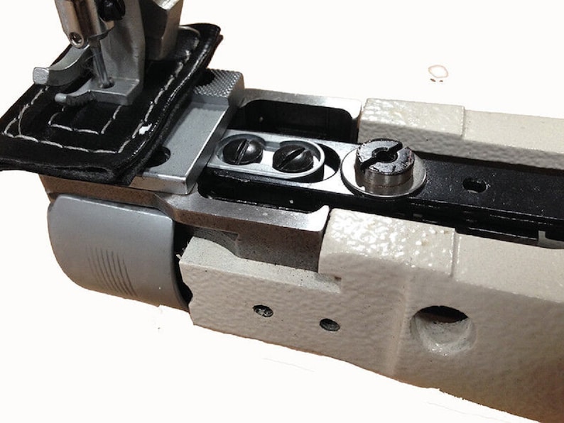 Yamata FY335 Walking Foot Cylinder Bed Industrial Sewing Machine With K/D Table, Stand and Servo