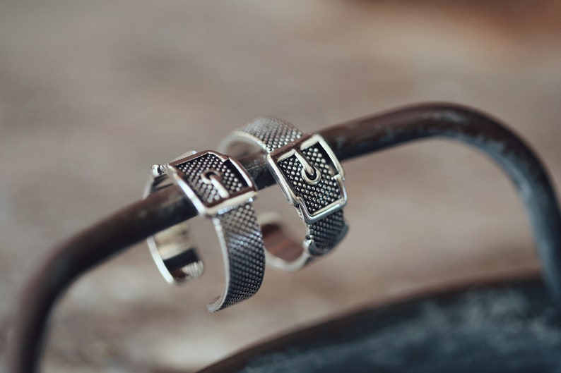 Vintage Belt Open Ring
