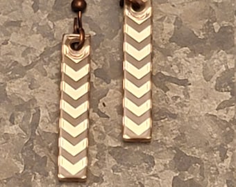 Zig-Zag Herringbone Engraved Earrings (rose gold mirrored acrylic)