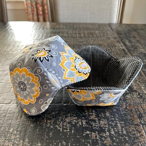 Flower Microwave bowl cozy set of two, reversible bowl cozy, handmade bowl cozy, gift under 25, hot pads, pot holders, Christmas gift