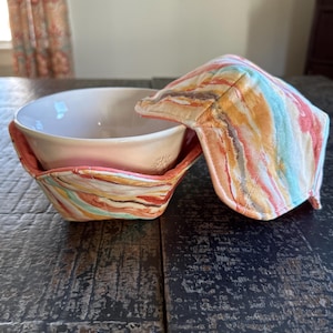 Microwave bowl cozy set of two, reversible bowl cozy, handmade bowl cozy, gift under 25, hot pads, pot holders, Christmas gift