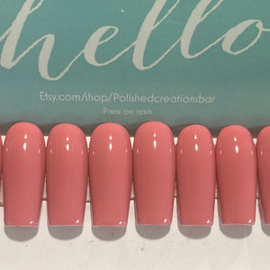 Pale pink press on nails