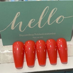 Coral star press on nails