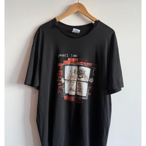 Vintage 90s/2000s Pearl Jam Tee