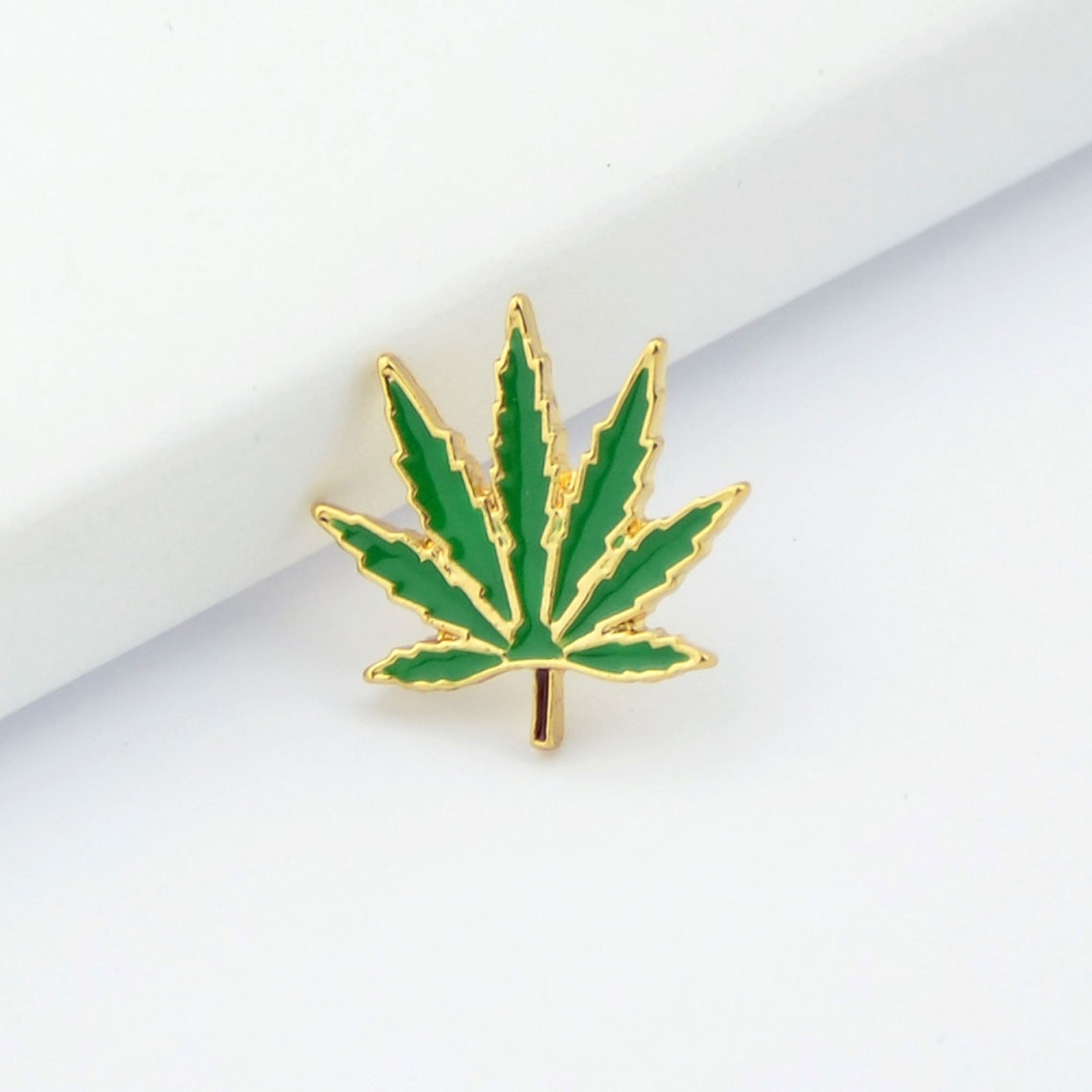Marijuana Leaf Pin Pot Leaf Pin Weed Pin CBD Pin Plant Etsy