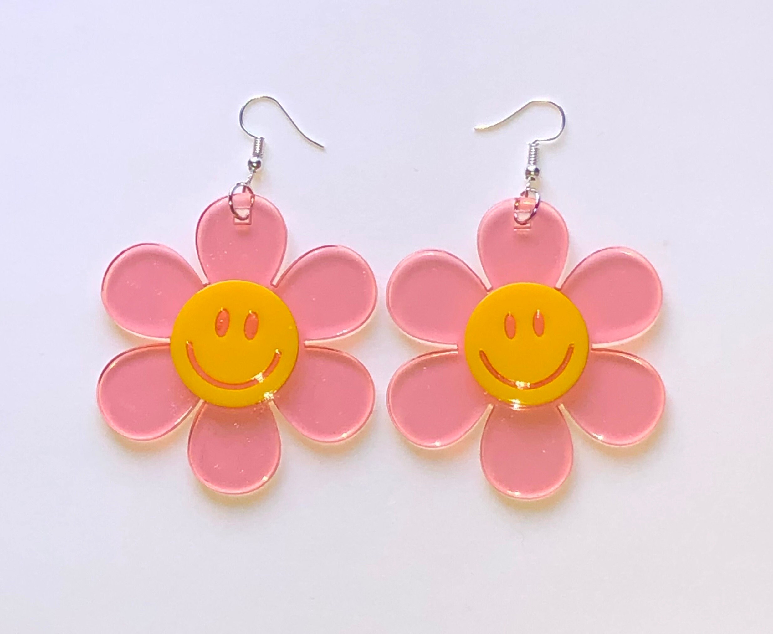 Pendientes Cara Sonriente: La Joyería que Arrasa en Tendencias