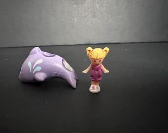 Muñeca de bolsillo vintage de Polly Pocket, del año 1992, Tiny Tina Dolphin, 100 % completa