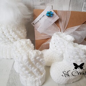 Tiny baby deals hats and mittens