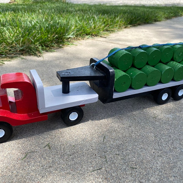 Wooden Toy Pickup and Gooseneck Trailer with Haybales