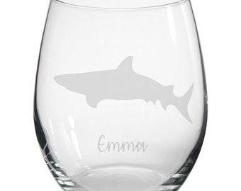 Clear, Glass Veracco Daddy Shark Needs a Drink Stemless Wine Glass Funny Shark Gifts For Dad Papa Clear, Glass Veracco Daddy Shark Needs a Drink Stemless Wine Glass Funny Shark Gifts For Dad Papa