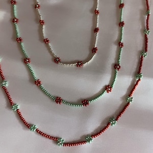 Christmas Daisy Flower Seed Bead Necklace Colorful Dainty Jewelry Choker Accessories Summer Beach Accessory Gifts for her mom Christmas gift