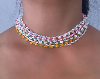 Handmade Daisy Flower Seed Bead Choker Necklace
